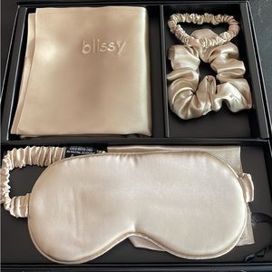 Blissy silk set